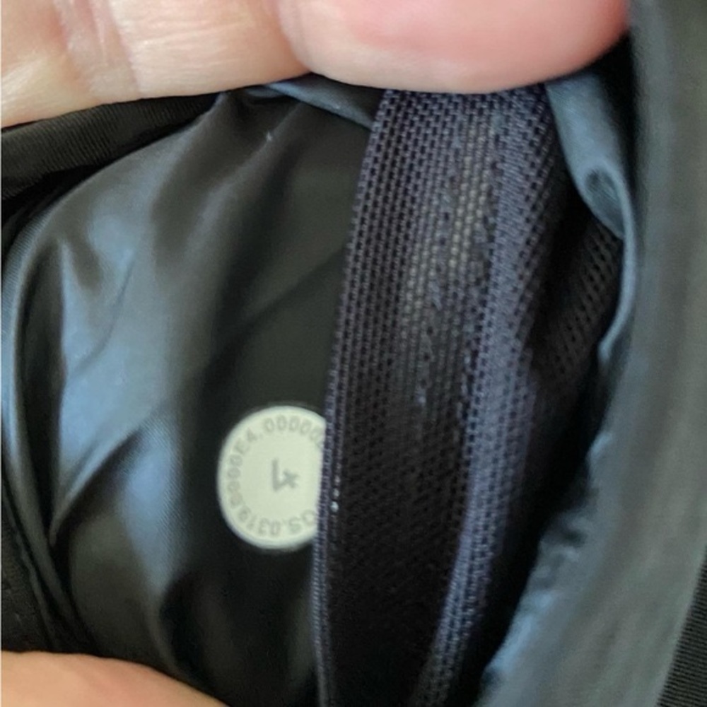 Lululemon Non Stop reversible bomber jacket sz 4 - Picture 3 of 4